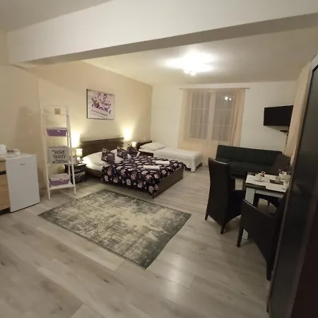 Monato Bed & Breakfast