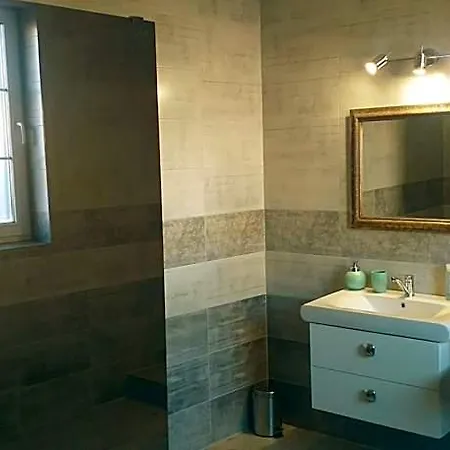 B&B Monato 포프라트