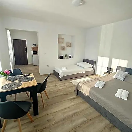 Monato B&B