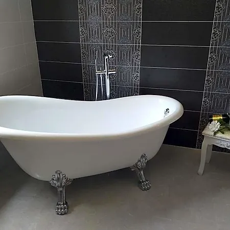 B&B Monato 포프라트