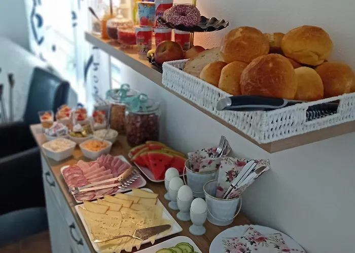 Frühstückspension Monato 3*